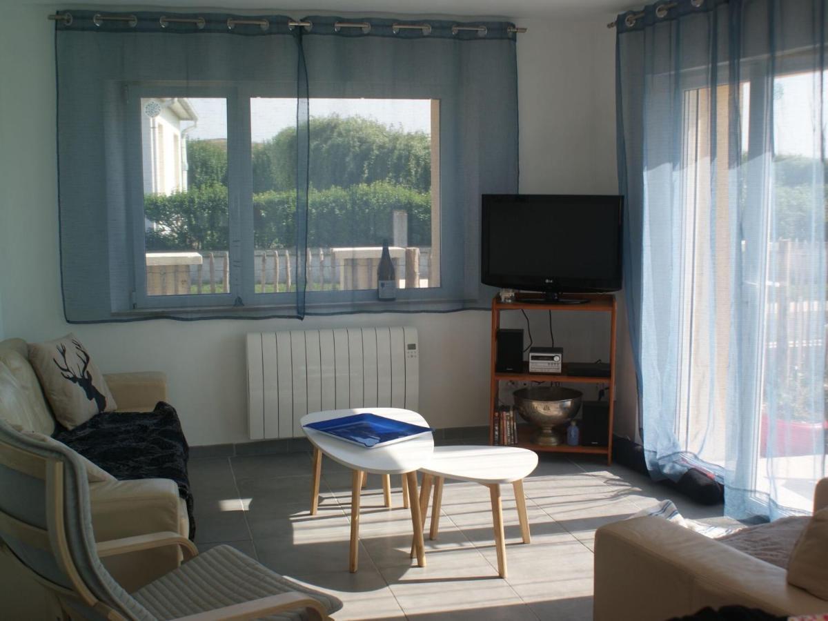 Wonderful Holiday Home In Audinghen With Garden Exterior foto